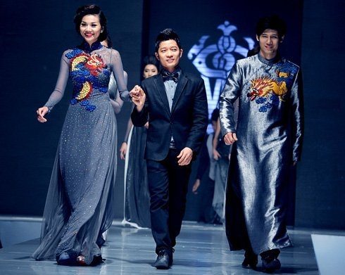 NTK Thuận Việt cho biết thiết kế áo dài tưởng dễ mà lại khó, vì phải làm sao để chuyển tải được hồn dân tộc vào các mẫu thiết kế.